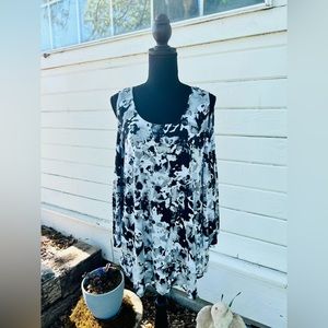 ✨Sold✨XL Rose & Olive Cold Shoulder Top